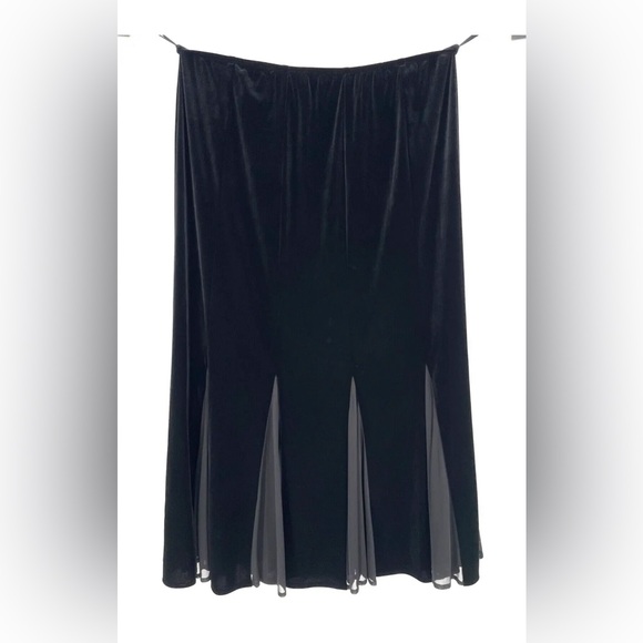 MSK womens size 16 Maxi Skirt Black Velour Pull On Flowy Modest elastic solid - Picture 2 of 9